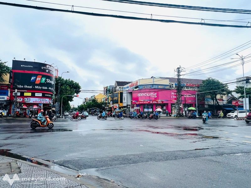 Siêu phẩm giá rẻ, diện tích khủng 1700m2, ko có lô đất thứ 2. 
