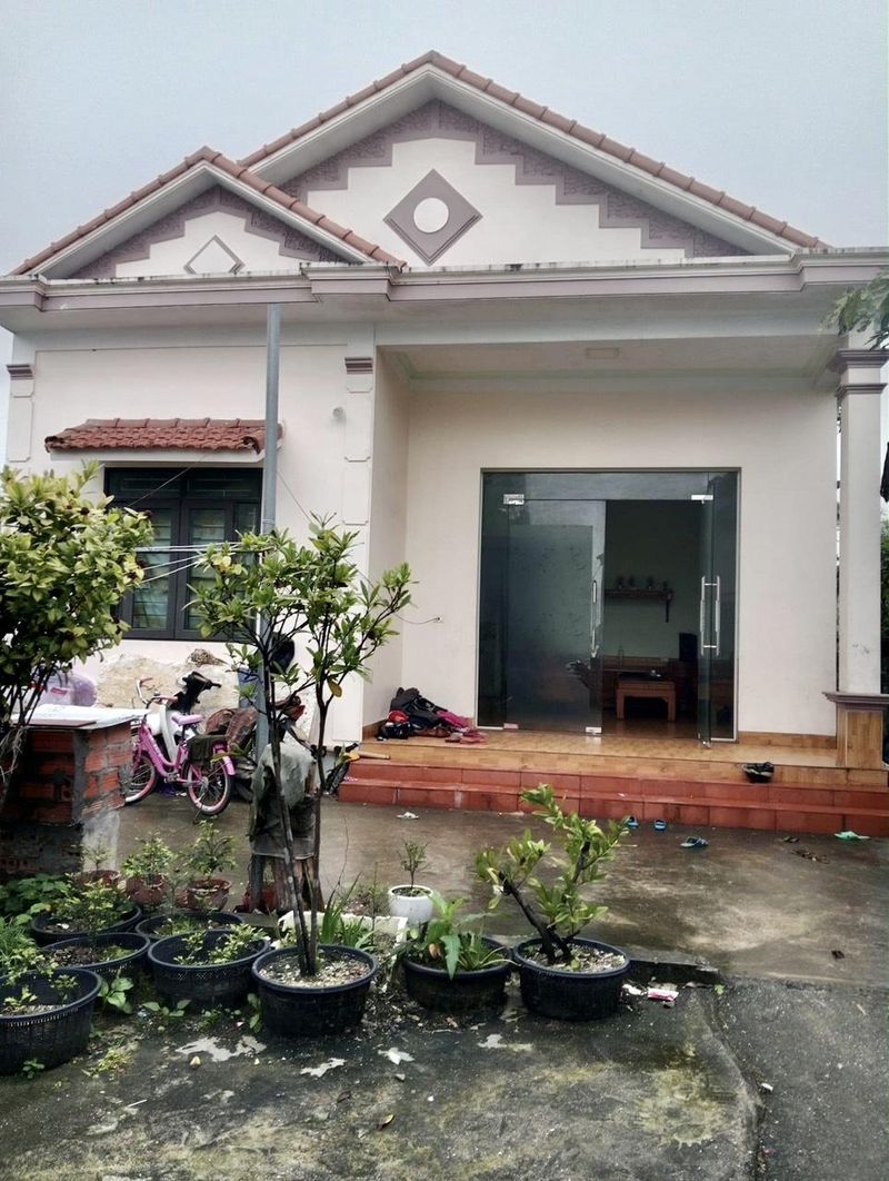 Chính chủ bán đất tặng nhà vị trí đẹp tại Thôn 5 xã Hạ Long, huyện Vân Đồn, Quảng Ninh