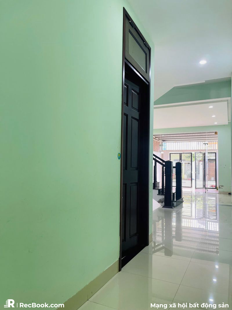 BÁN NHÀ 2 TẦNG + TUM, 100M², CHỈ 5.7 TỶ – KHU SẦM UẤT, GẦN ĐẠI LỘ VÕ CHÍ CÔNG