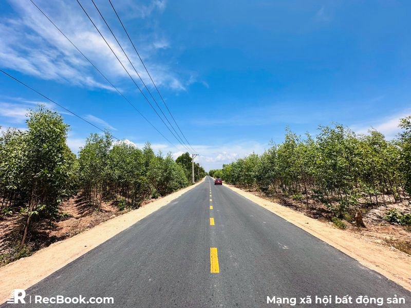 1110M2 ĐẤT MẶT TIỀN ĐƯỜNG NHỰA