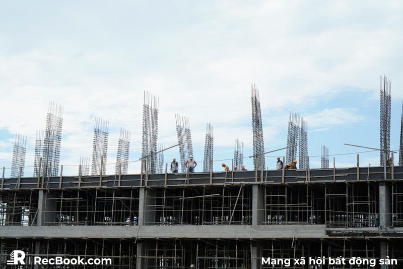 Kiểm tra tiến độ thi c&ocirc;ng Dự &aacute;n Khu nh&agrave; ở x&atilde; hội Tr&agrave;ng Duệ.