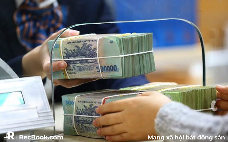 Thị trường địa ốc đón loạt tín hiệu đáng mừng: Lãi suất "hạ nhiệt", room tín dụng đã mở... vậy đâu là thời điểm thích hợp để nhà đầu tư "xuống tiền"?
