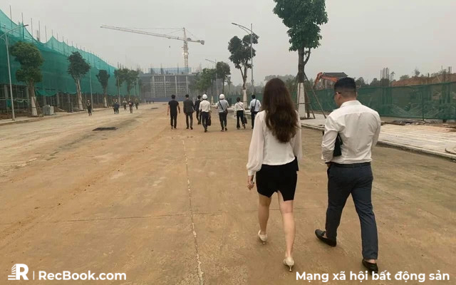 Không còn sợ ế, chủ đầu tư bất động sản ồ ạt “bung hàng” dịp cuối năm