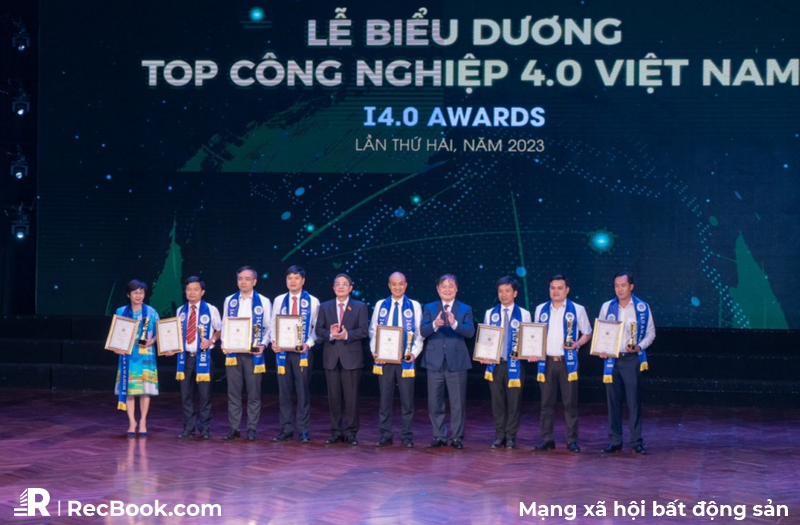 Hải Phòng được vinh danh là địa phương tiêu biểu thực hiện Cách mạng công nghiệp 4.0 và chuyển đổi số