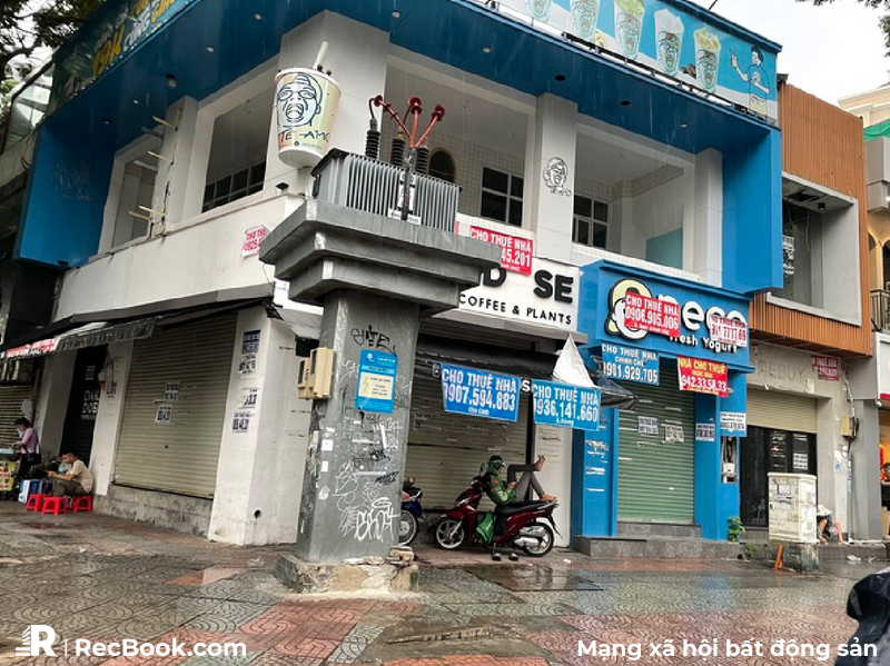 Vì sao mặt bằng cho thuê ế ẩm nhưng không giảm giá?