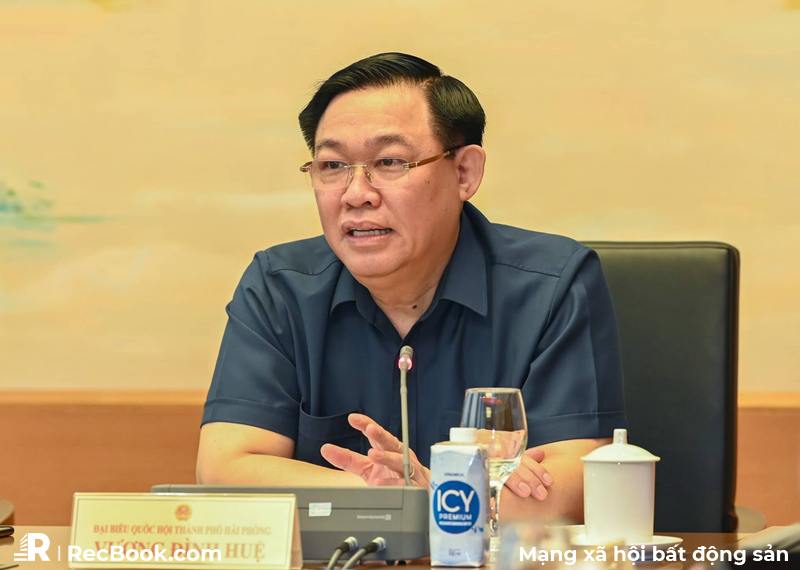"Lạm phát có 3,15% mà lãi suất huy động đến 9% thì quá vô lý"
