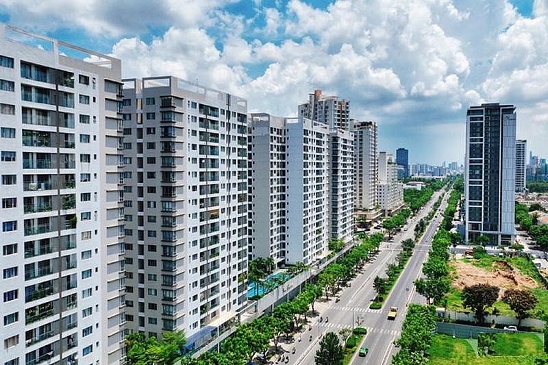 Lãi suất xuống thấp, thị trường bất động sản vẫn “bấp bênh”