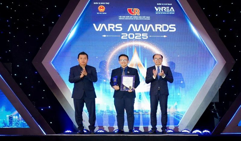 Batdongsan.com.vn được vinh danh Top 1 Thương hiệu công nghệ bất động sản Việt Nam