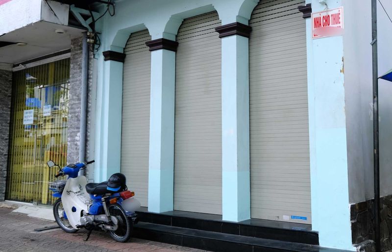 Mặt bằng đắt đỏ, nhà trong hẻm, dọc bờ kè được săn đón
