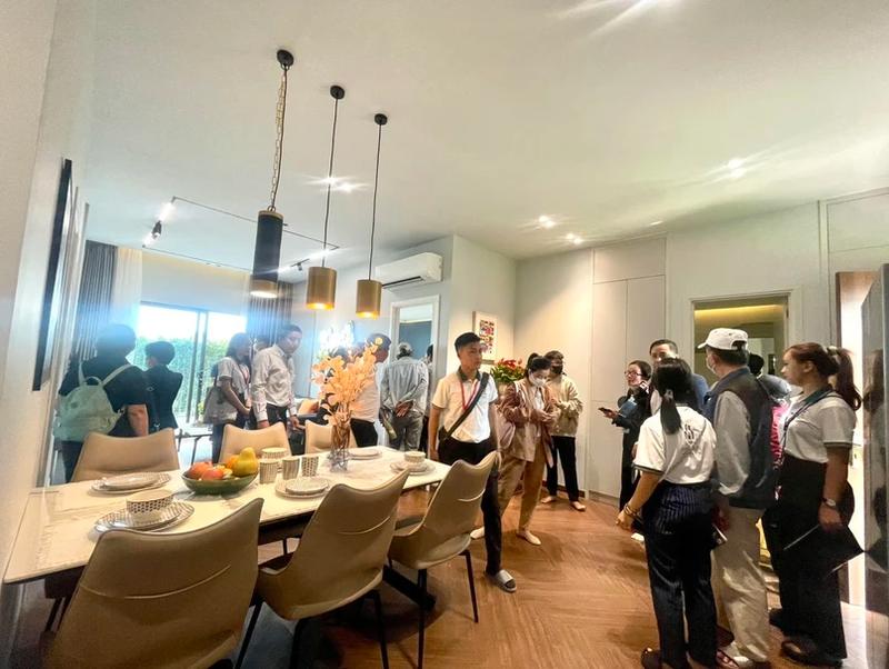 Tình cảnh 'trớ trêu' trên thị trường bất động sản Hà Nội và TPHCM