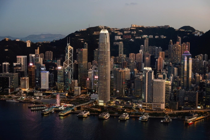 Các nhà phát triển bất động sản Hong Kong ngập trong nợ nần