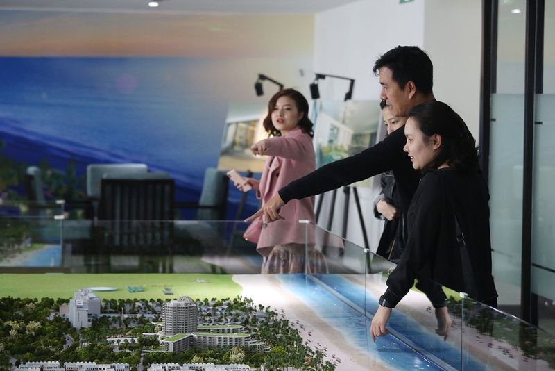 “Cổ đất” dần thoát đáy khó khăn