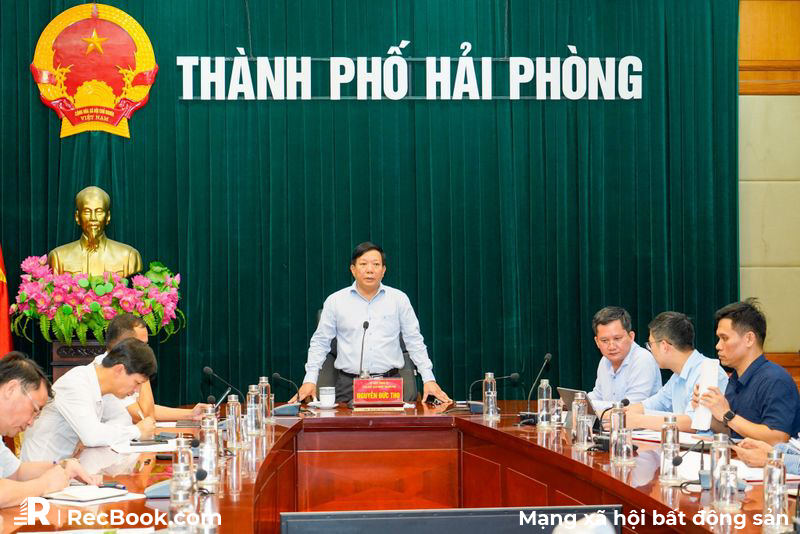 Ph&oacute; Chủ tịch UBND th&agrave;nh phố Nguyễn Đức Thọ kết luận cuộc l&agrave;m việc.