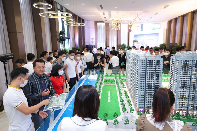Hàng Loạt Dự Án Bất Động Sản Đắp Chiếu Được Tái Khởi Động, Thị Trường Đang Từng Bước Hồi Sinh?