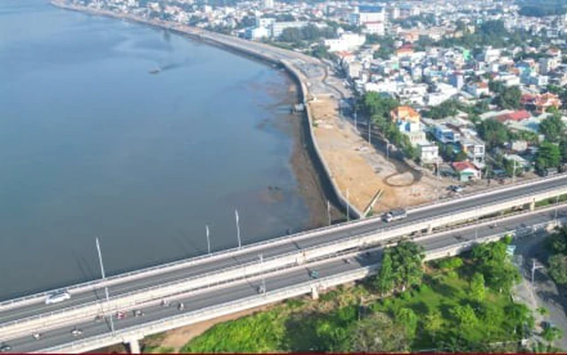 Lãi ròng doanh nghiệp bất động sản nửa đầu năm gấp rưỡi cùng kỳ