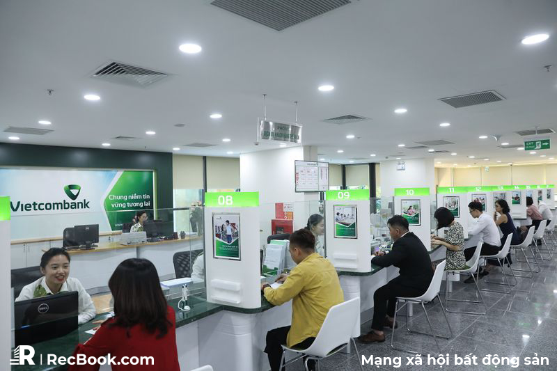 Tiếp tục giảm lãi suất từ ngày 10/11, gửi tiền ở Vietcombank chưa bao giờ lãi thấp như hiện nay