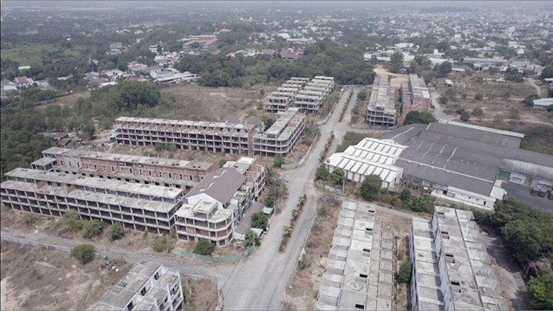 Sau khi hoàn thành, dự án sẽ cung cấp 400 căn nhà phố, biệt thự và 200 căn hộ chung cư.