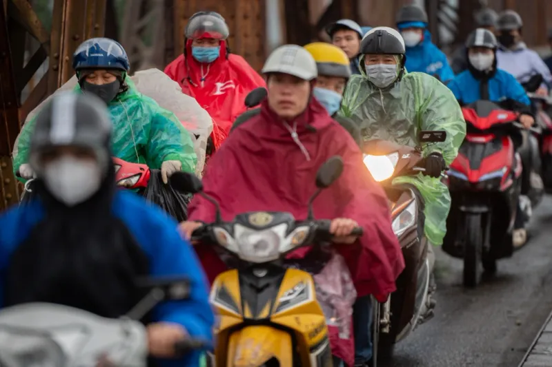 Miền Bắc ngày nắng, nhiều nơi trên cả nước mưa to