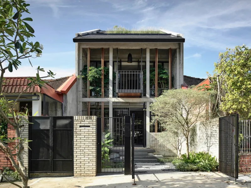 Nhà 4 tầng với không gian hướng nội