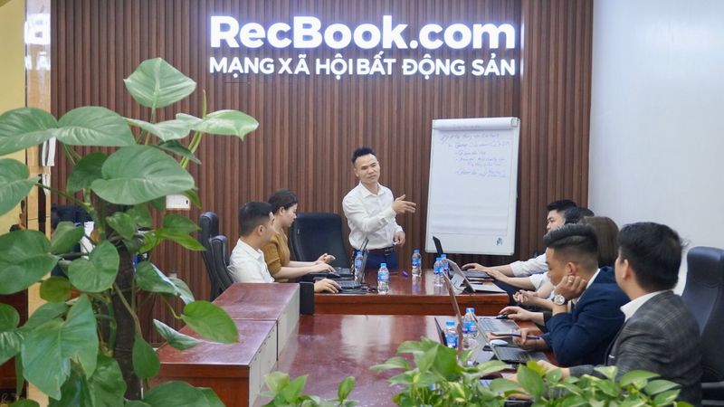Môi giới bất động sản không được hành nghề tự do từ 01/8/2024