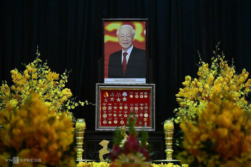 Tổng Bí thư Nguyễn Phú Trọng đã lãnh đạo đất nước bằng trí tuệ và tinh thần nhân văn