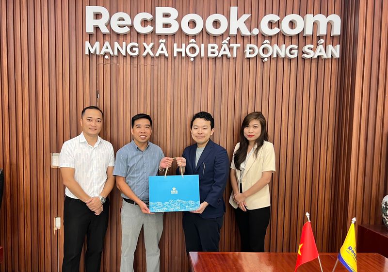 VUI TẾT TRUNG THU - ẤM TÌNH KHÁCH QUÝ